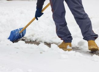 Usuwanie śniegu – to nie łatwe! Usuwanie śniegu – to nie łatwe!