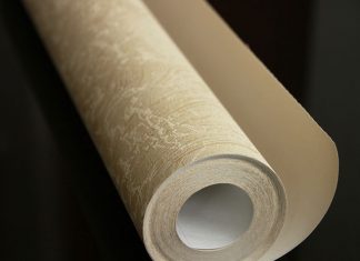 Jak kłaść tapetę papierową, winylową i na flizelinie?