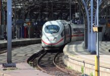 Czym odtłuścić meble przed oklejaniem?