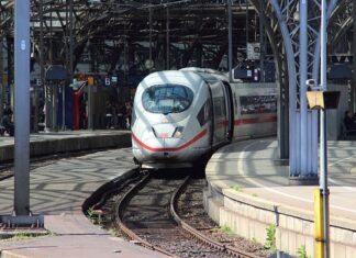 Czym odtłuścić meble z płyty przed malowaniem?