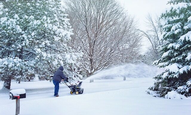 Czy warto kupić odśnieżarkę spalinowa?