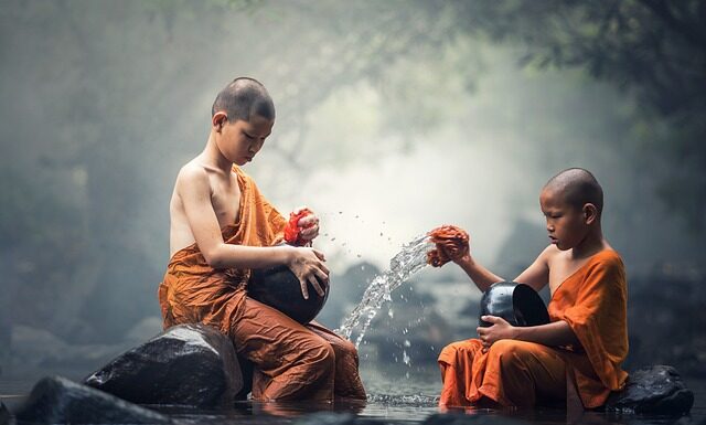 Jak czyścić żwirowe ścieżki?