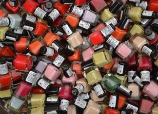 Czym lakierować reflektory? Czym lakierować reflektory?