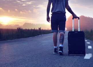 Kto pierwszy wchodzi czy wychodzi? Kto pierwszy wchodzi czy wychodzi?