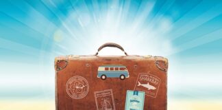 Jak nakleić naklejkę samoprzylepna?