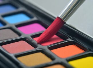 Kiedy najlepiej malować okna?