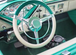 Ile obejm na panel ogrodzeniowy?