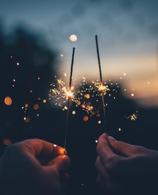 Jakie fajerwerki można trzymać w ręce?