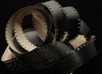 Jak nakleić folię na blat?