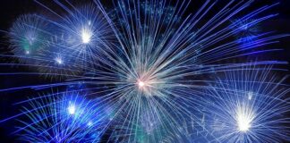 Czy można strzelać fajerwerki z balkonu?