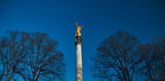 Kiedy zakłada się parapety wewnętrzne?