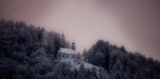 Jak zatrzasnąć drzwi?