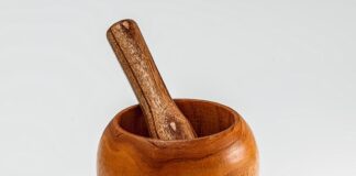 Jaka barwa światła do szlifowania gładzi?