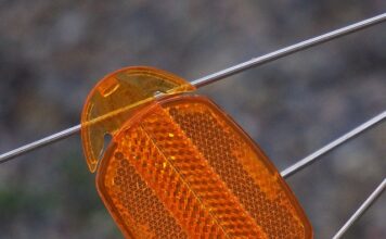 Co daje odbłyśnik lampy?