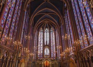 Jakie są teraz modne żyrandole do salonu? Jakie są teraz modne żyrandole do salonu?