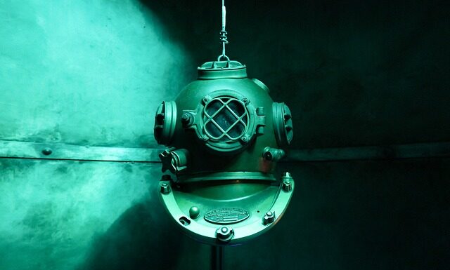 Czy pracodawca musi zapewnić strój roboczy?