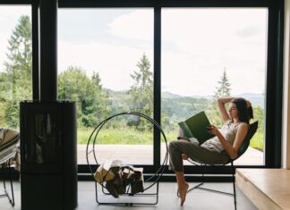 Czyste powietrze w duchu hygge – dlaczego rekuperacja staje się elementem współczesnych wnętrz skandynawskich? dom w stylu hygge