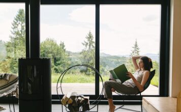 Czyste powietrze w duchu hygge – dlaczego rekuperacja staje się elementem współczesnych wnętrz skandynawskich? dom w stylu hygge
