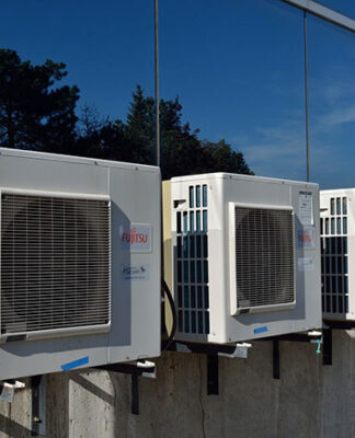 Klimatyzacja – montaż krok po kroku. Jak wygląda profesjonalna instalacja klimatyzacji? Klimatyzacja